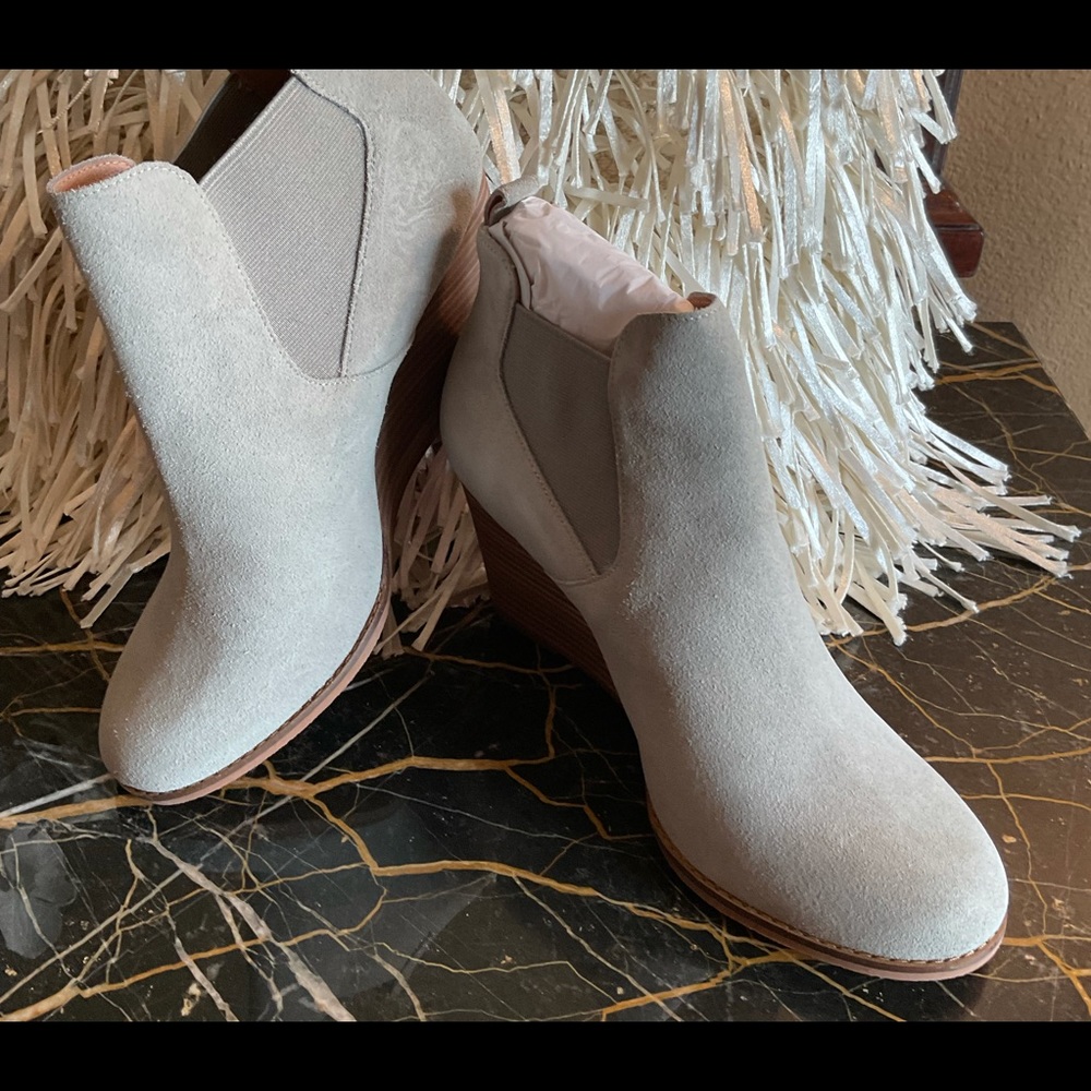 NEW Caslon Grey Suede Wedge Ankle Boots - 9M